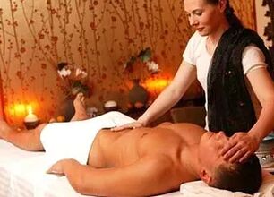 Prostata Massage ass d'Basis fir d'Behandlung vu Prostatitis bei Männer